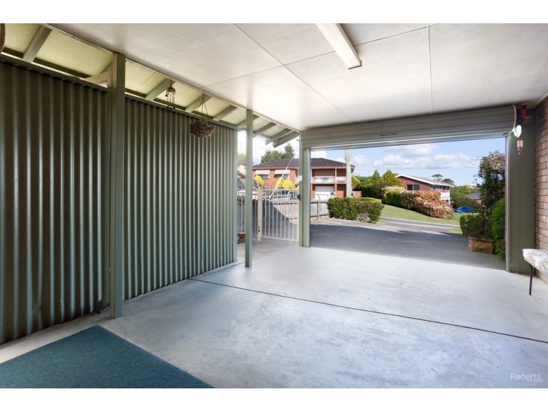 17 Bronzewing Ave, Newnham TAS 7248