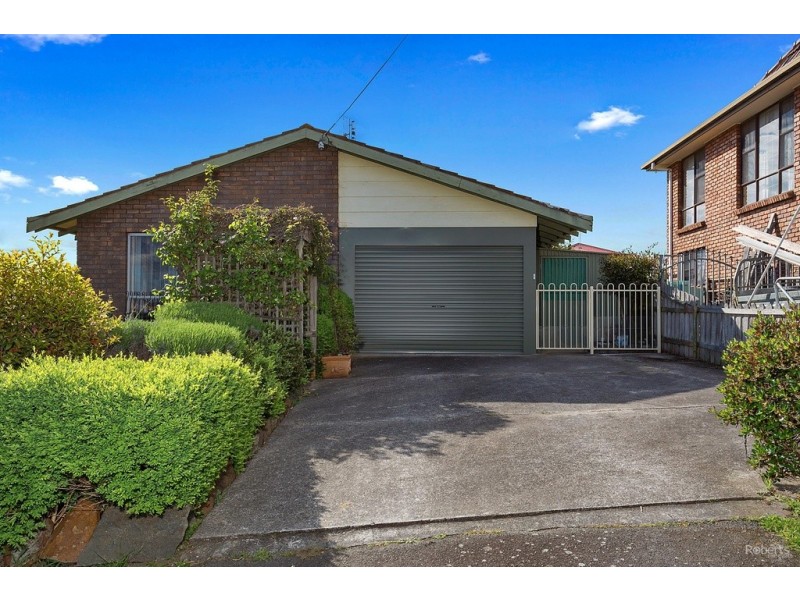 17 Bronzewing Ave, Newnham TAS 7248