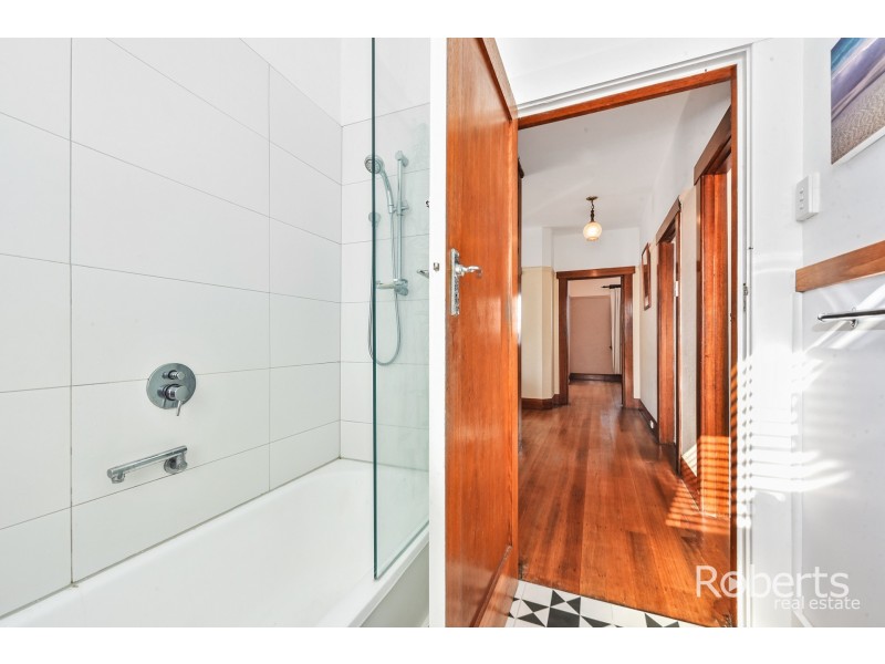 9 Robin St, Newstead TAS 7250