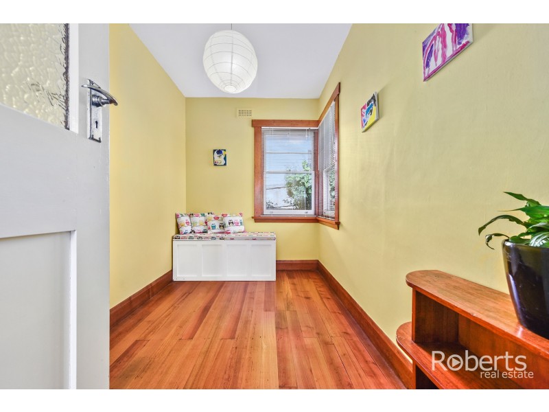 9 Robin St, Newstead TAS 7250