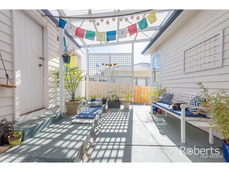 9 Robin St, Newstead TAS 7250