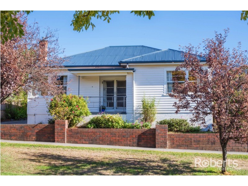 9 Robin St, Newstead TAS 7250