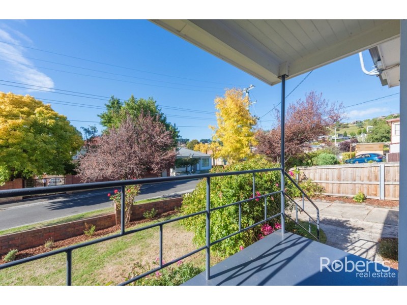 9 Robin St, Newstead TAS 7250