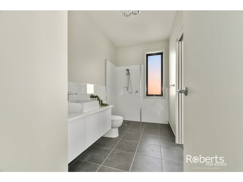 1/380 Westbury Road, Prospect Vale TAS 7250