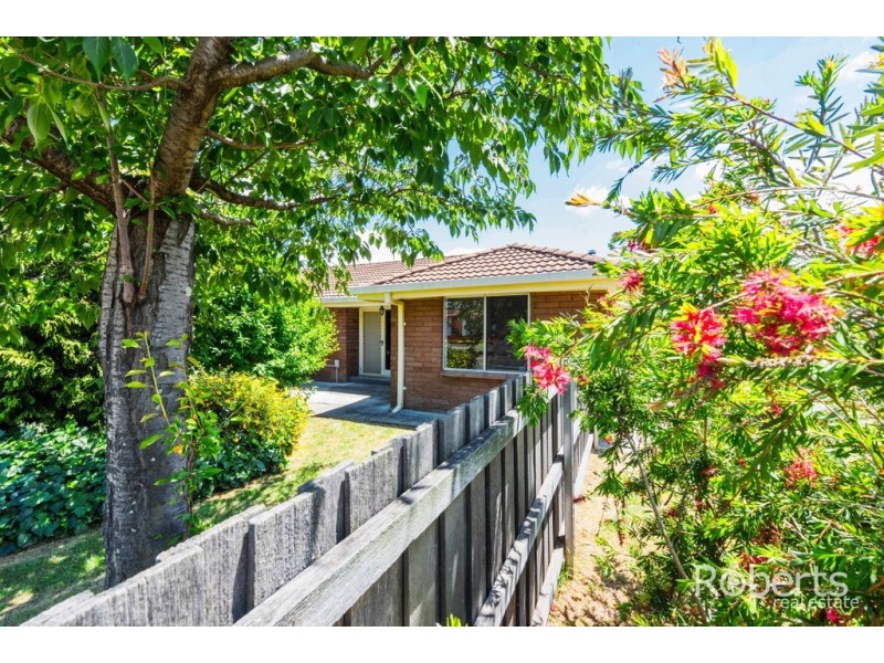 1 Bronzewing Avenue, Newnham TAS 7248
