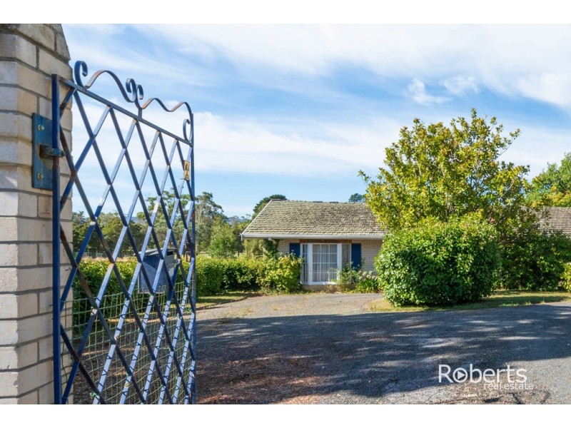 10 Downing Street, Riverside TAS 7250