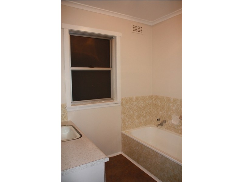 4 Swan Street, Newnham TAS 7248