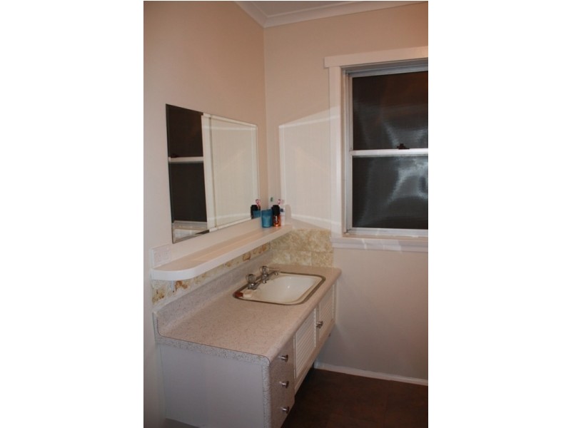 4 Swan Street, Newnham TAS 7248