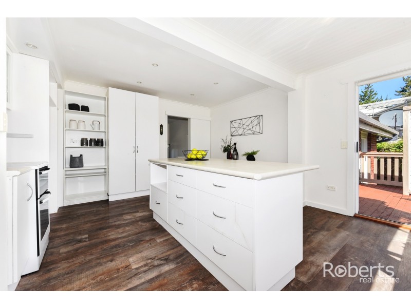 8 Luxmore Place, Prospect TAS 7250