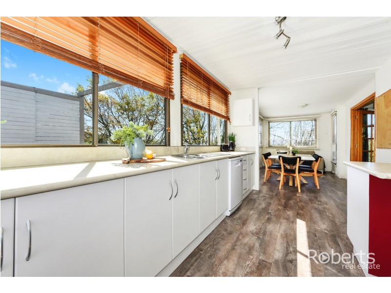 8 Luxmore Place, Prospect TAS 7250