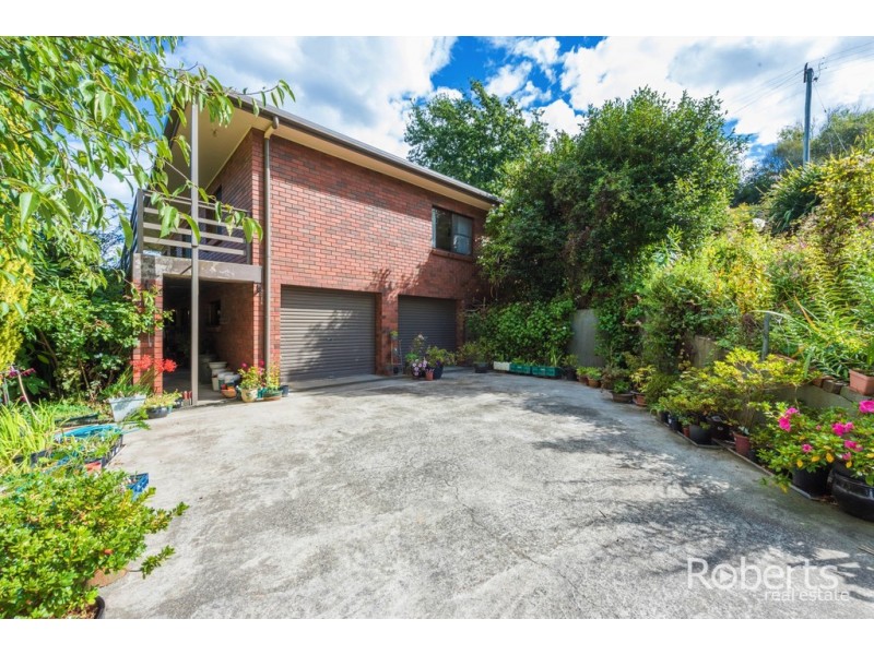 11C Churchill Cres, Newstead TAS 7250