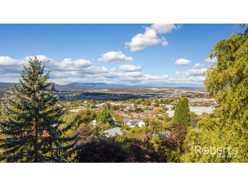 11C Churchill Cres, Newstead TAS 7250