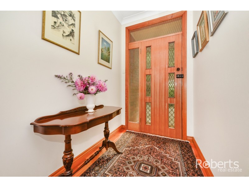 11C Churchill Cres, Newstead TAS 7250