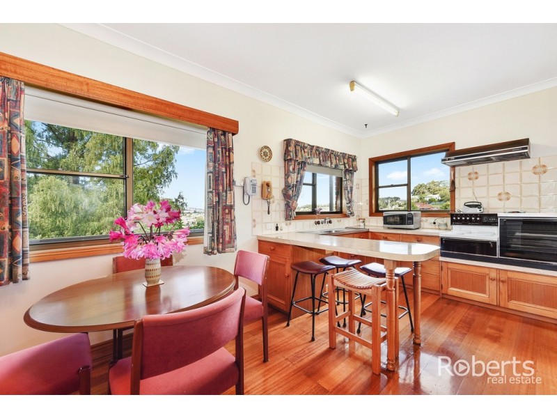 11C Churchill Cres, Newstead TAS 7250