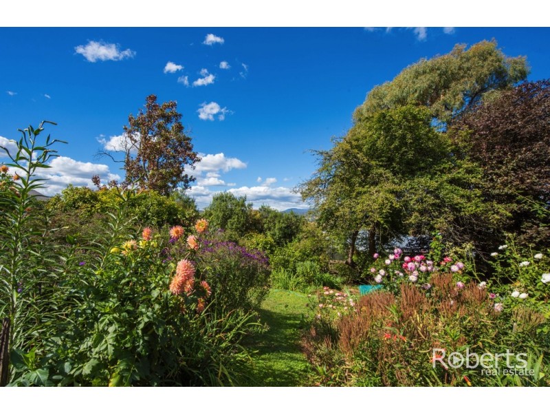 11C Churchill Cres, Newstead TAS 7250
