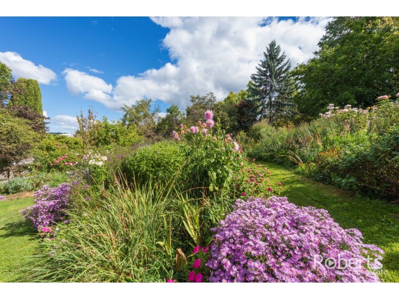11C Churchill Cres, Newstead TAS 7250