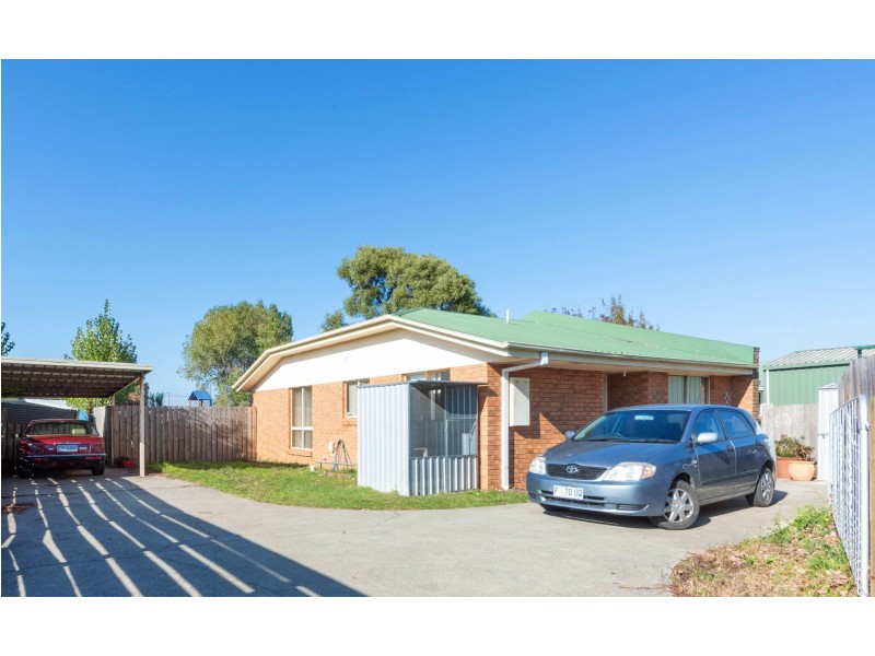 2/30b Hargrave Cres, Mayfield TAS 7248
