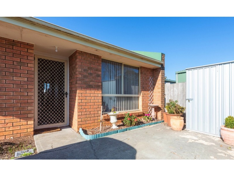 2/30b Hargrave Cres, Mayfield TAS 7248