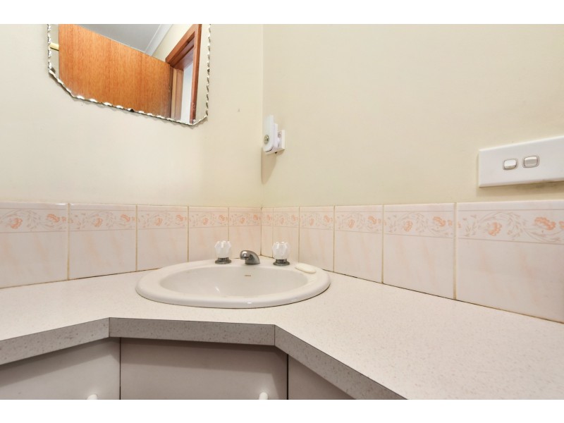 2/30b Hargrave Cres, Mayfield TAS 7248