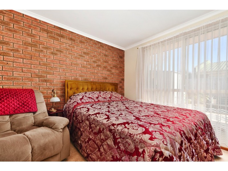 2/30b Hargrave Cres, Mayfield TAS 7248