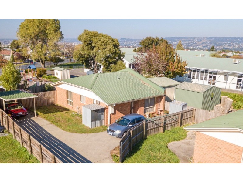 2/30b Hargrave Cres, Mayfield TAS 7248