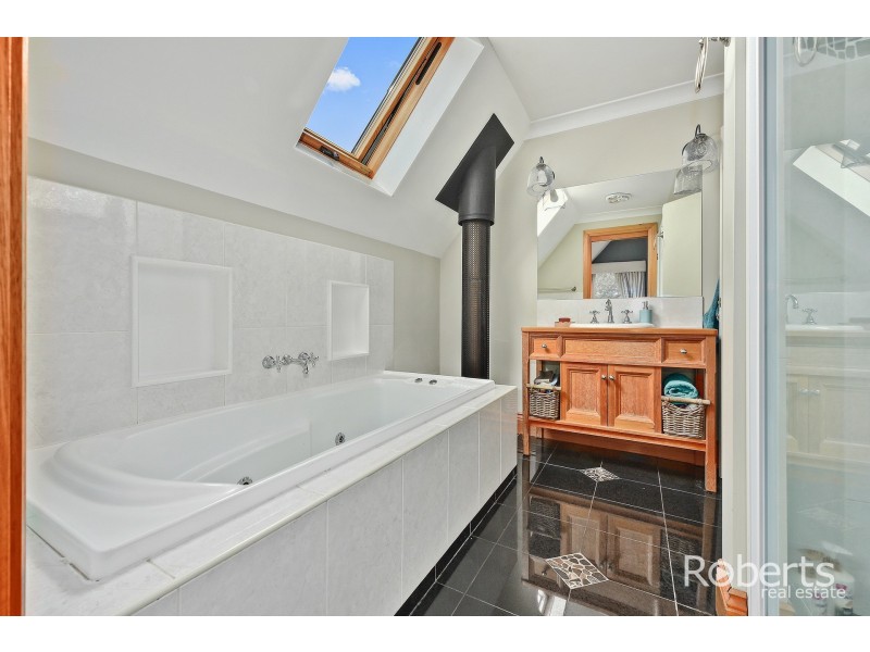 433 Hobart Rd, Youngtown TAS 7249