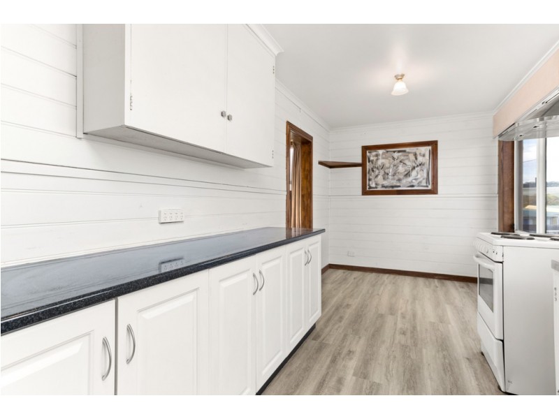 2 Regent Street, Waverley TAS 7250