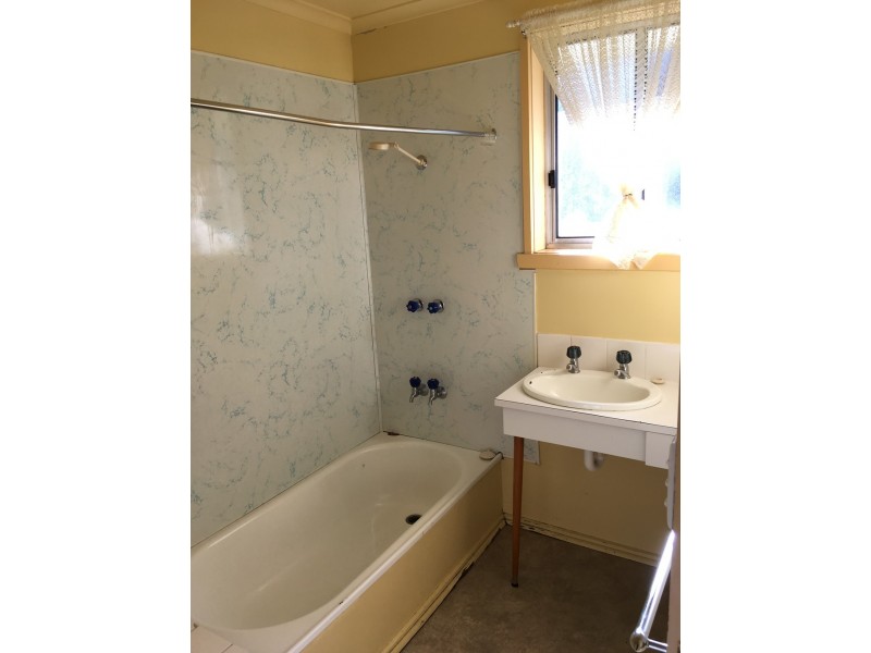 4 Emerald Place, Ravenswood TAS 7250