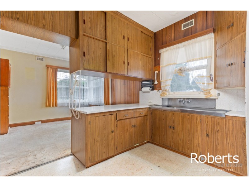 1 Wildor Crescent, Mowbray TAS 7248