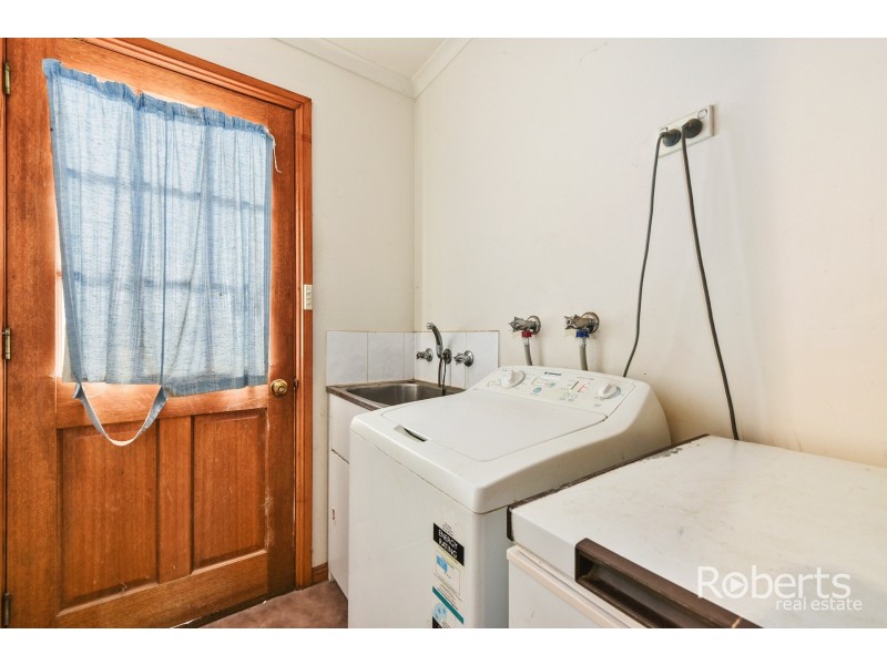 2/68 Las Vegas Drive, Prospect Vale TAS 7250