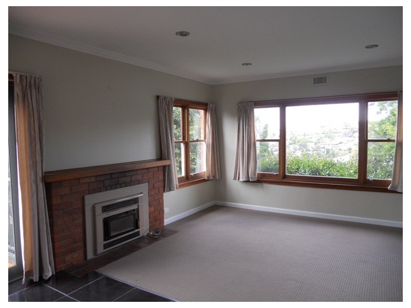 11 Summit Road, Trevallyn TAS 7250