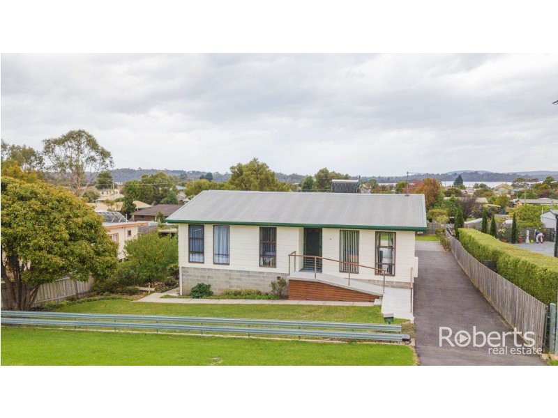 16 Ernest Street, Beauty Point TAS 7270