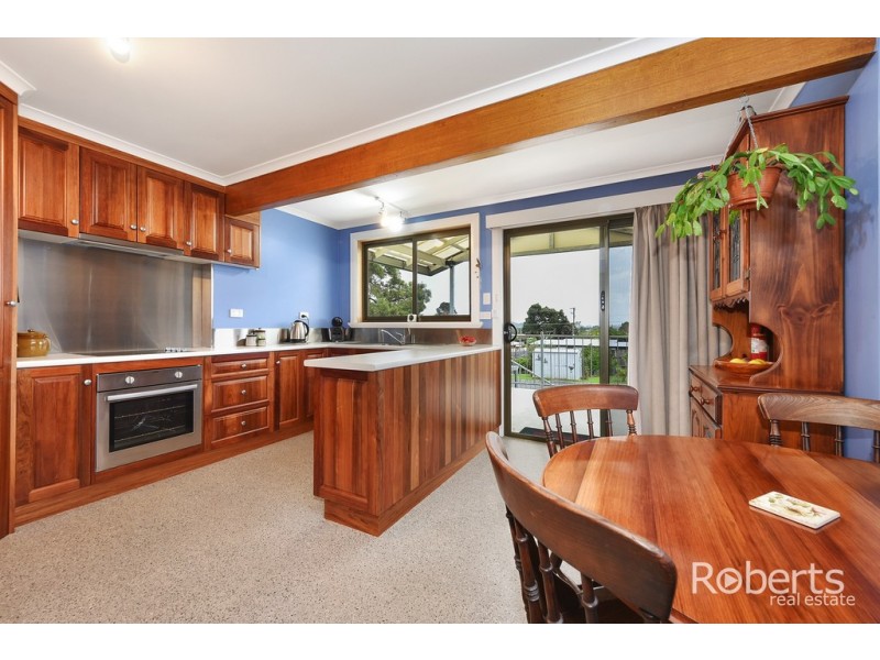 16 Ernest Street, Beauty Point TAS 7270