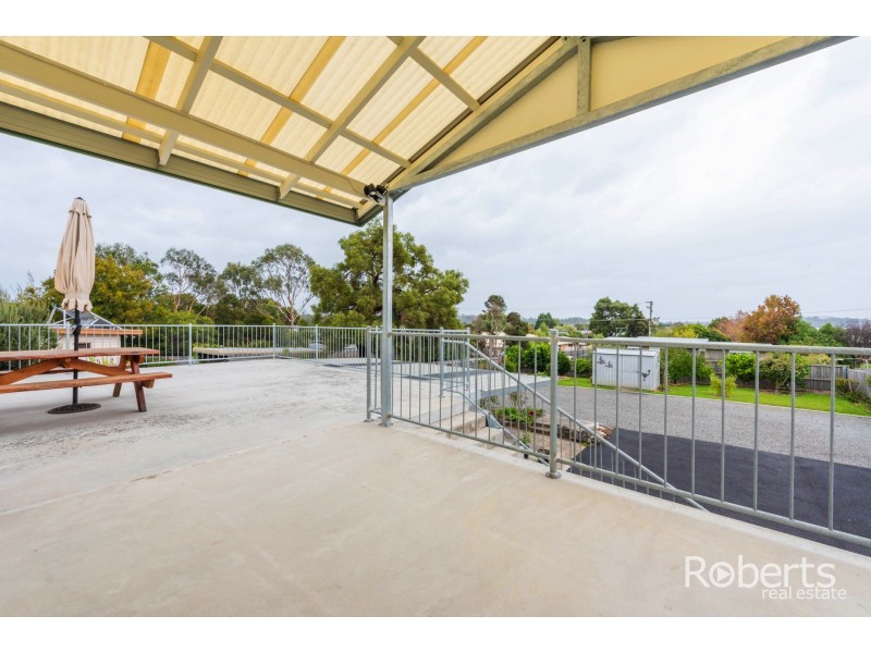 16 Ernest Street, Beauty Point TAS 7270