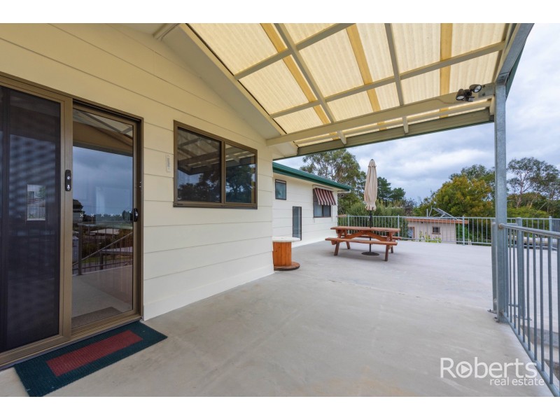 16 Ernest Street, Beauty Point TAS 7270