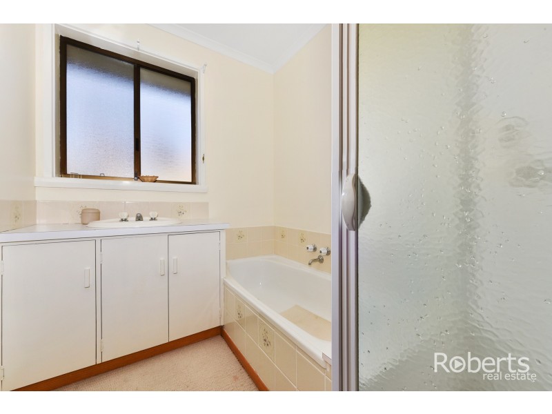2/4 Virginia Grove, Prospect Vale TAS 7250