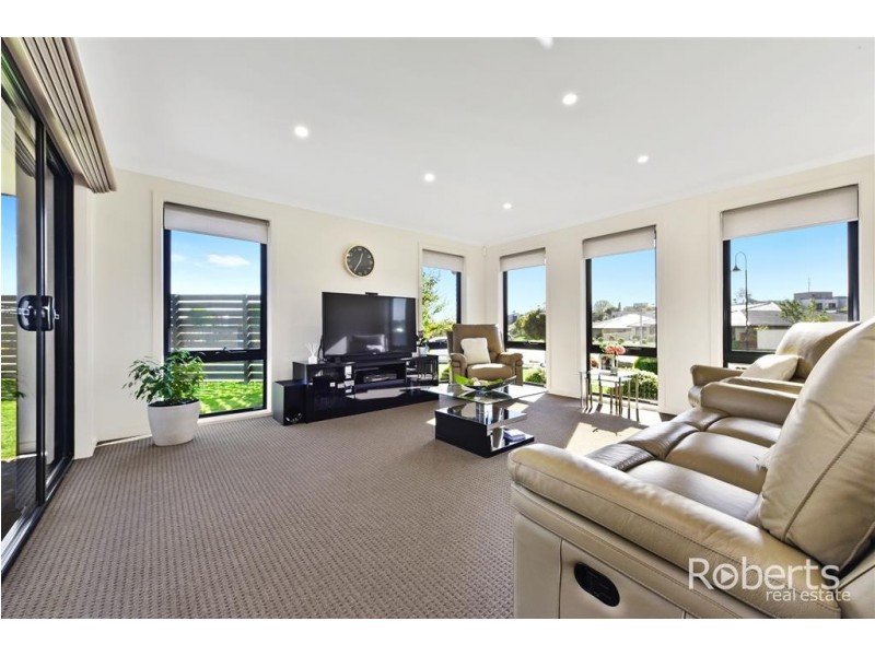 17 Comice Place, Newnham TAS 7248