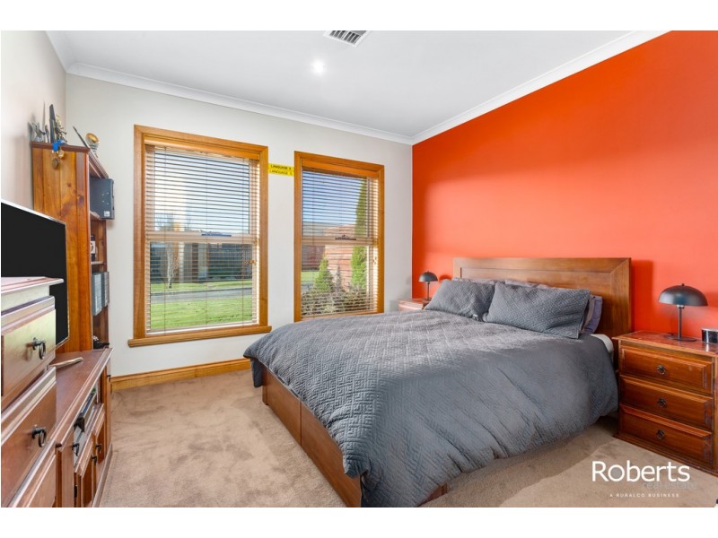 15 Comice Place, Newnham TAS 7248