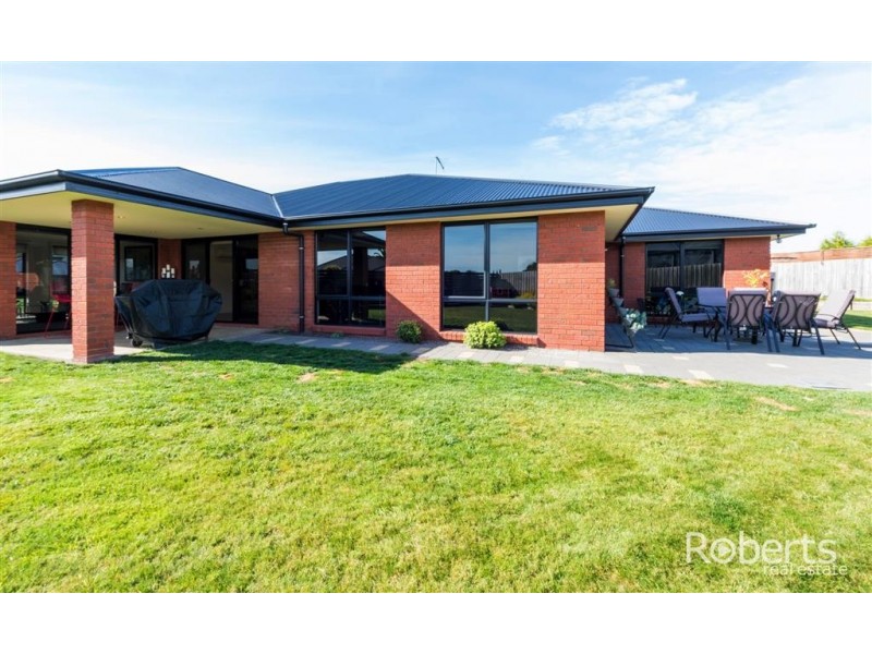17 Comice Place, Newnham TAS 7248