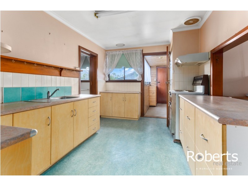 37 Bronzewing Ave, Newnham TAS 7248
