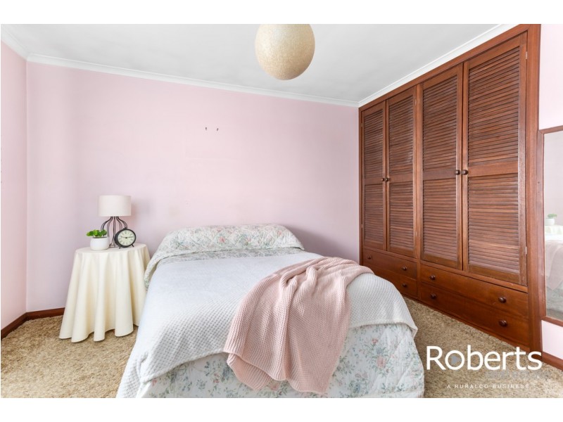 37 Bronzewing Ave, Newnham TAS 7248
