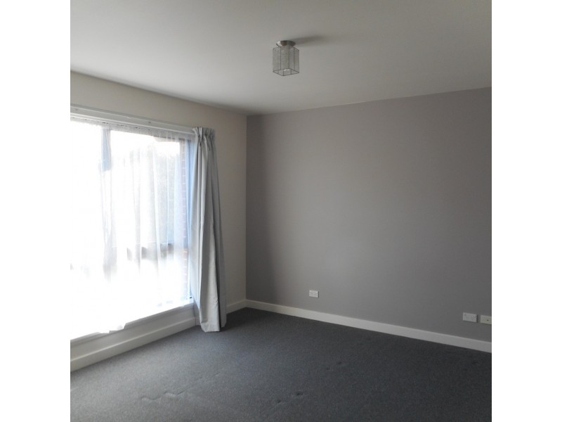 19 Bethune Place, Newnham TAS 7248