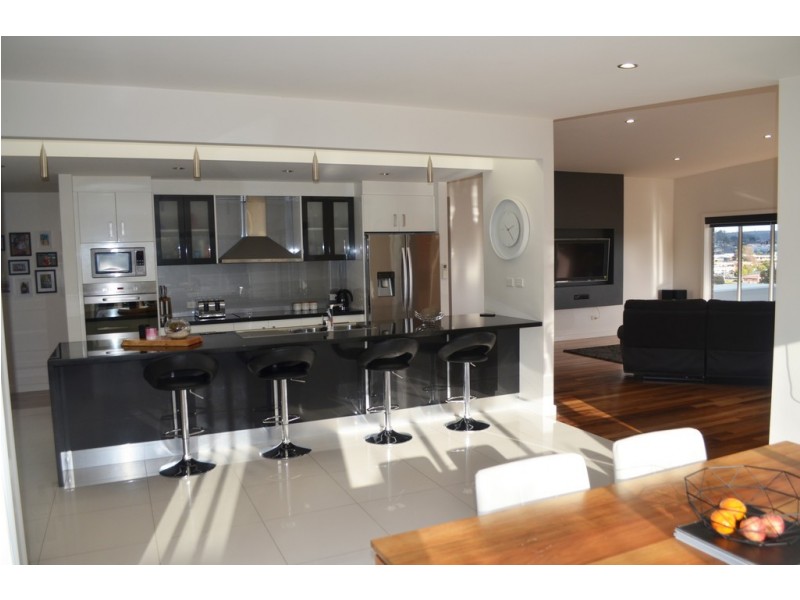 17 Pearce Street, Summerhill TAS 7250