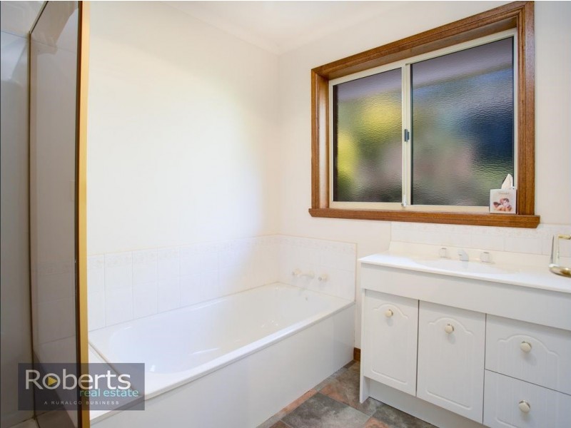 19 Delemere Crescent, Trevallyn TAS 7250