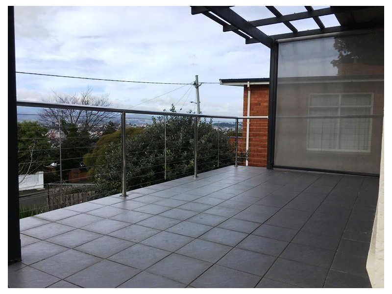 16 Broadview Crescent, Trevallyn TAS 7250