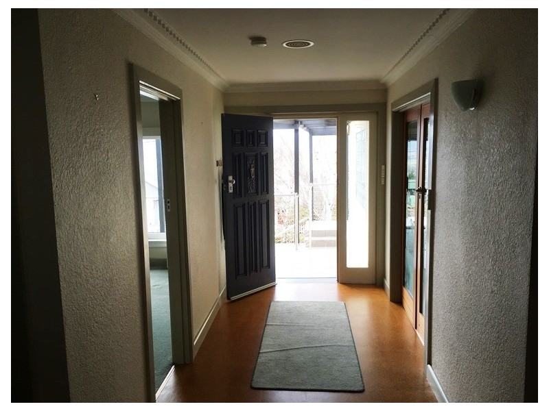 16 Broadview Crescent, Trevallyn TAS 7250