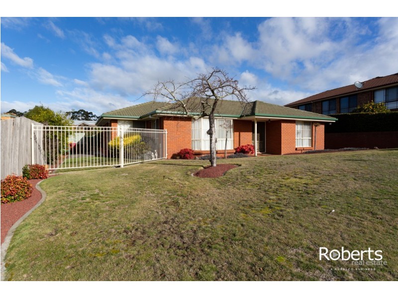1/63 Benwerrin Cres, Norwood TAS 7250