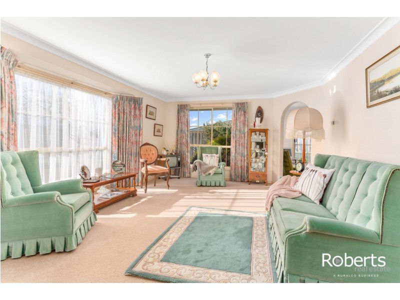 1/63 Benwerrin Cres, Norwood TAS 7250