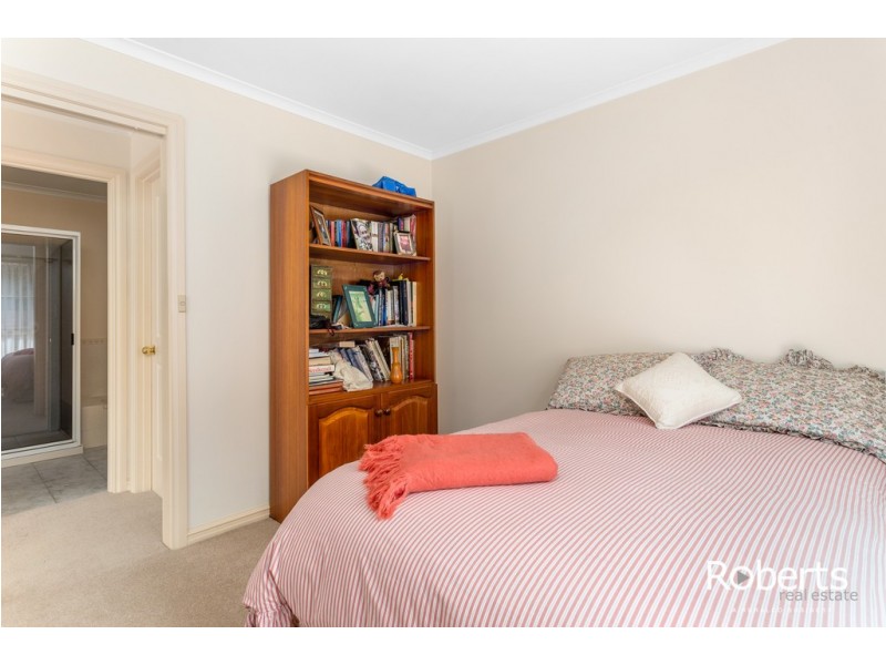 1/63 Benwerrin Cres, Norwood TAS 7250