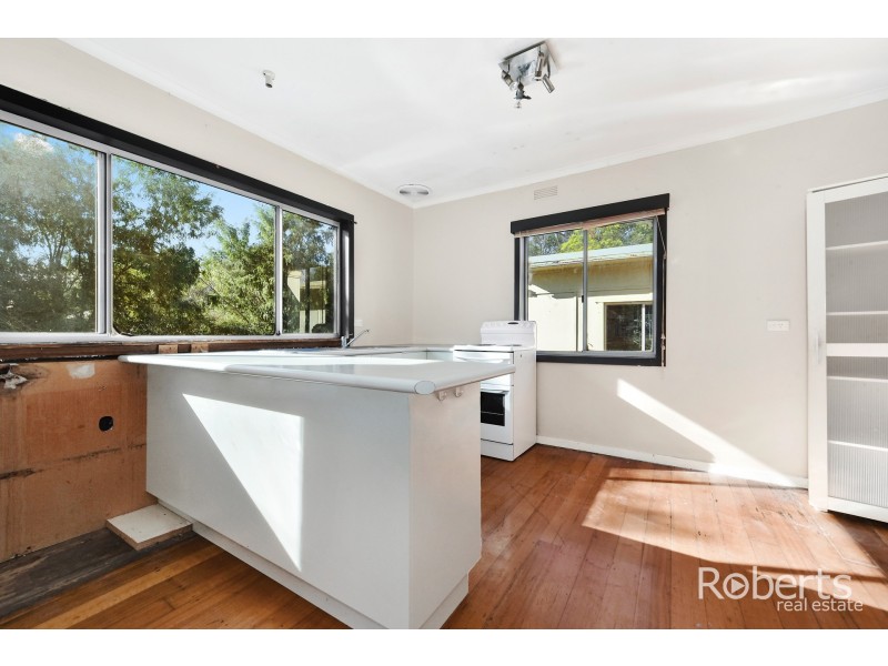 406 Gravelly Beach Road, Gravelly Beach TAS 7276